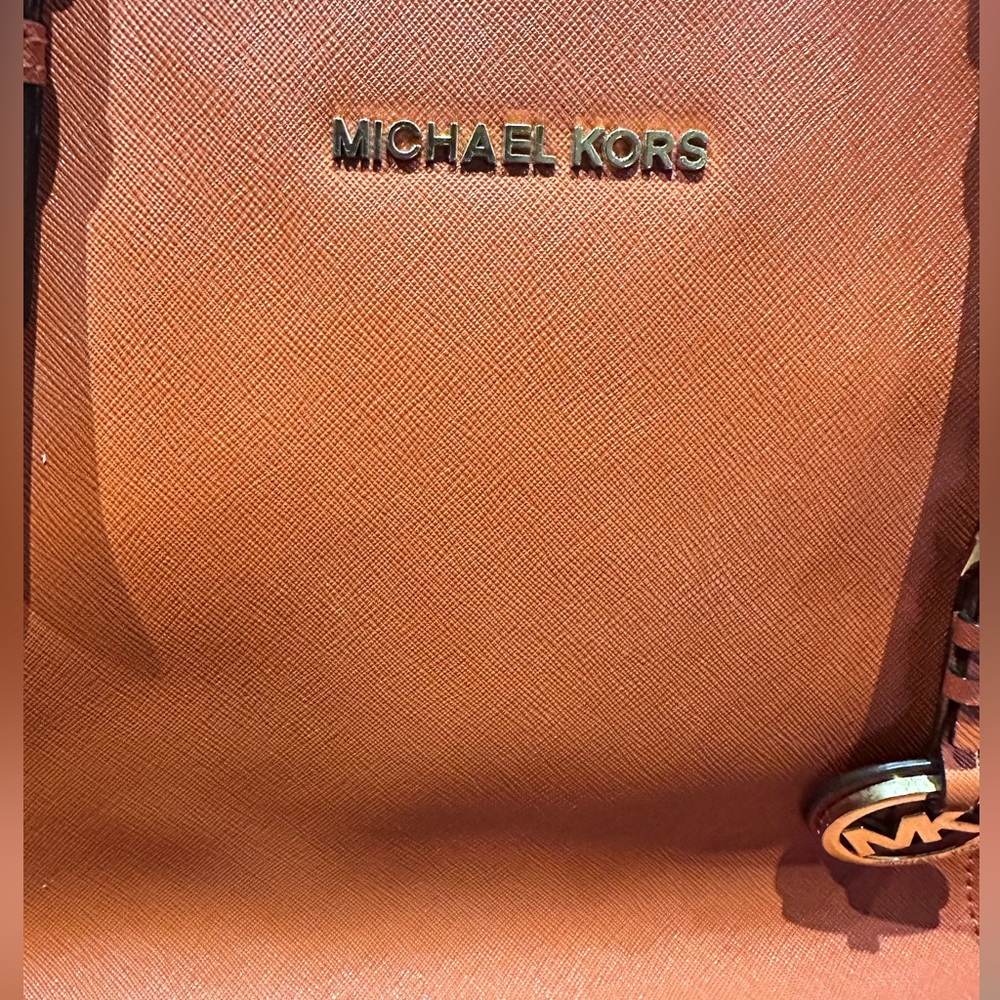 Michael Kors Spectacular Burnt Orange  Shoulder Bag - Picture 3 of 7